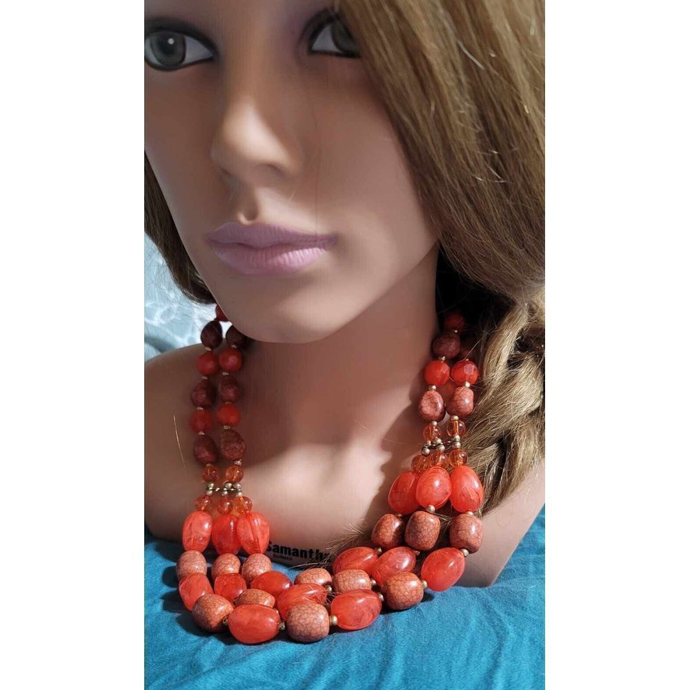 You And I Red Coral Color Necklace Shades Of Red Various Sizes Stones And Beads